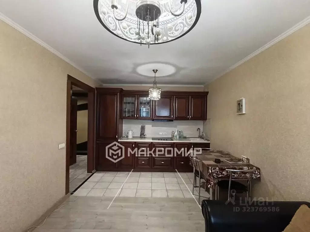 2-к кв. Брянская область, Брянск пер. Пилотов, 18 (56.0 м) - Фото 1