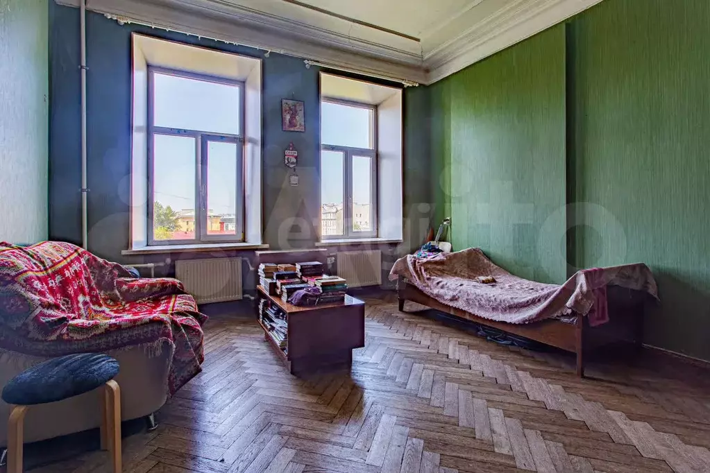 Комната 30,1 м в 6-к., 6/6 эт. - Фото 0