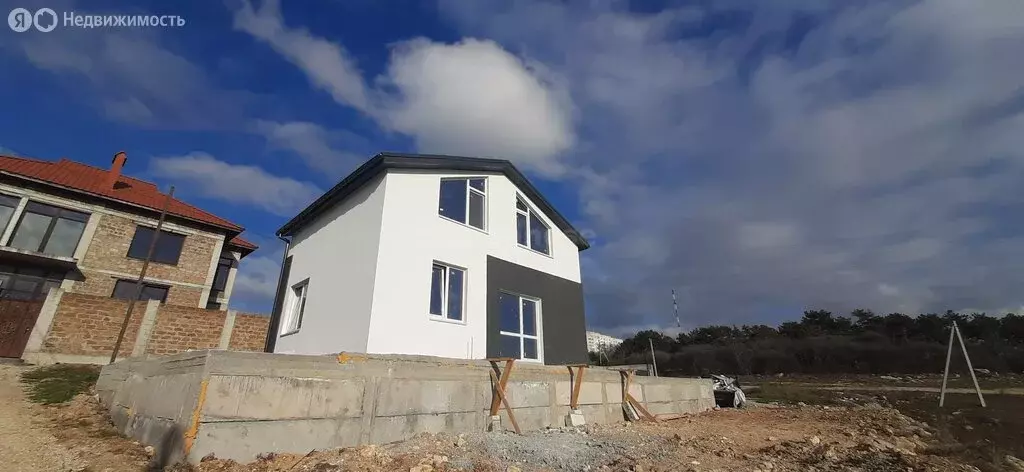 Дом в Севастополь, улица Генерала Мельника (85 м) - Фото 2