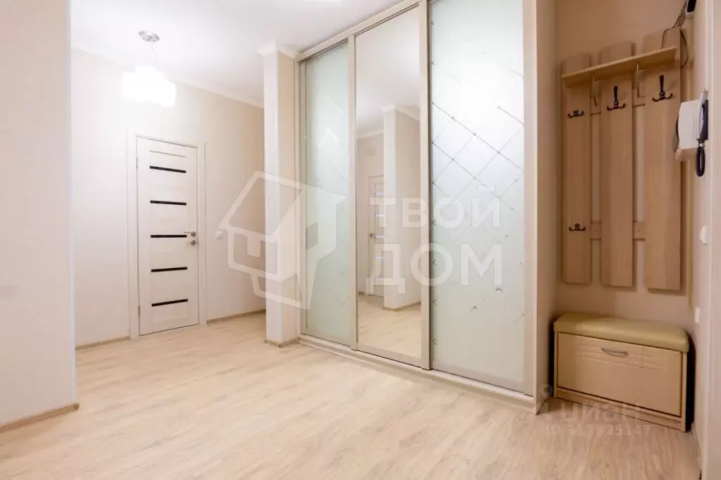 3-к кв. Санкт-Петербург ул. Катерников, 5к1 (96.1 м) - Фото 0
