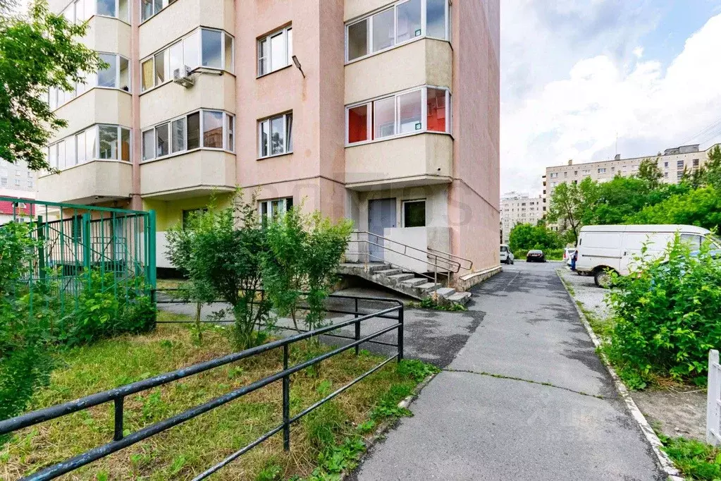 2-к кв. Свердловская область, Екатеринбург Уралмаш жилрайон,  (72.4 м) - Фото 2