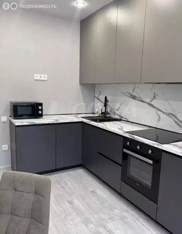 1-комнатная квартира: деревня Патрушева, улица Петра Ершова, 14 (38 м) - Фото 2