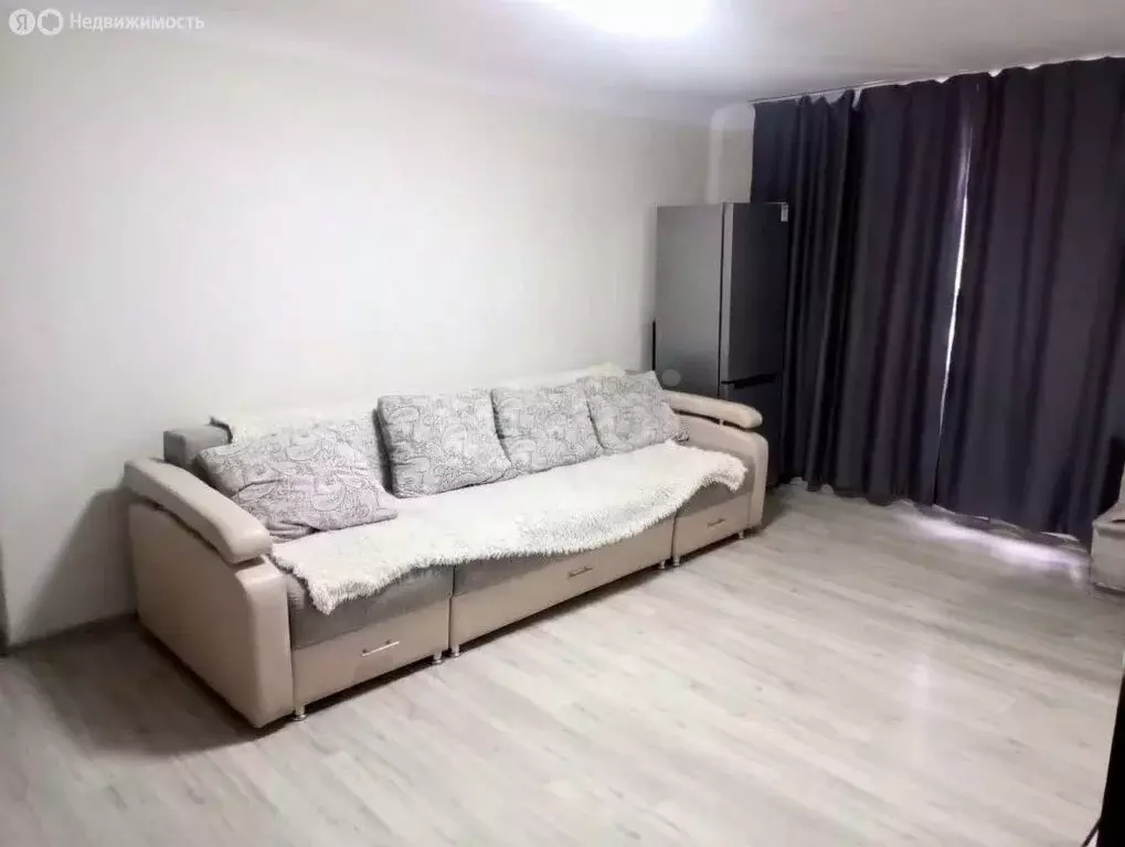 3-комнатная квартира: Улан-Удэ, Октябрьская улица, 14 (53.9 м) - Фото 1