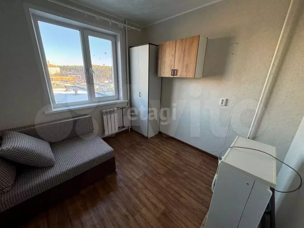 Комната 7,9 м в 5-к., 4/9 эт. - Фото 0