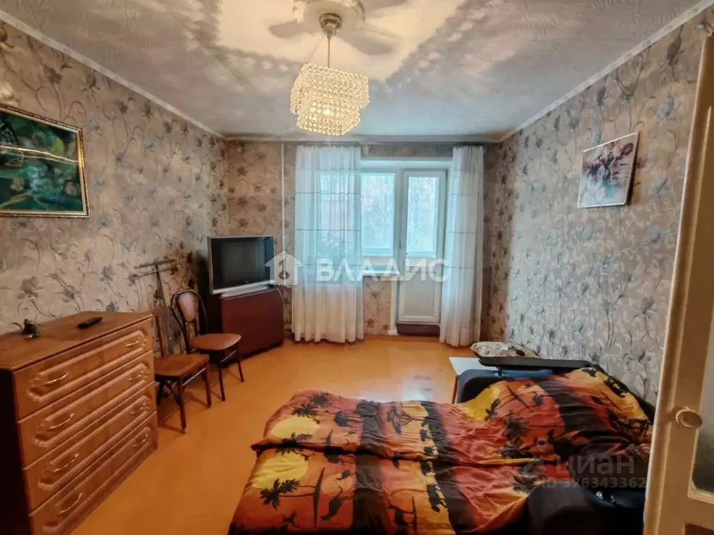 2-к кв. Бурятия, Улан-Удэ Октябрьская ул., 5 (49.5 м) - Фото 1