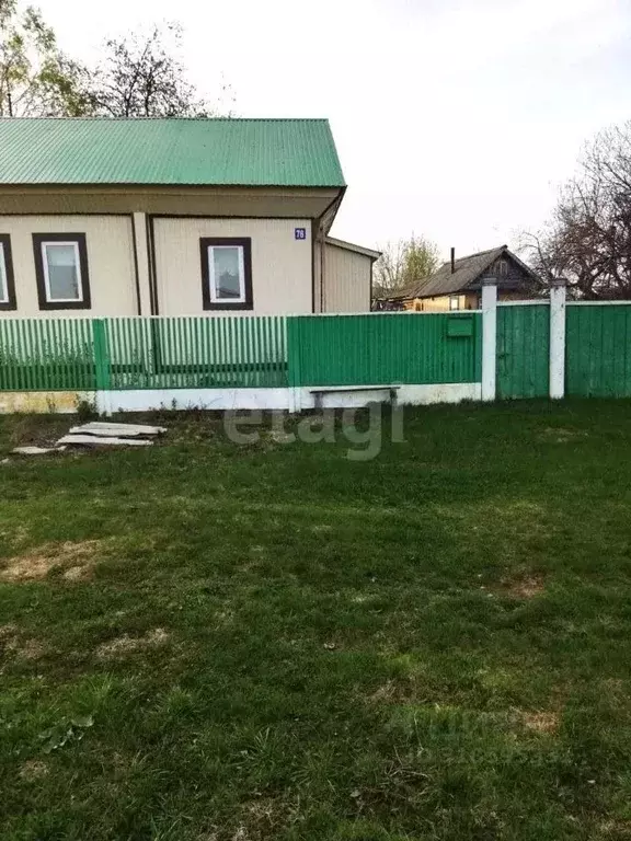 Дом в Башкортостан, Илишевский район, Дюмеевский сельсовет, с. Дюмеево ... - Фото 2