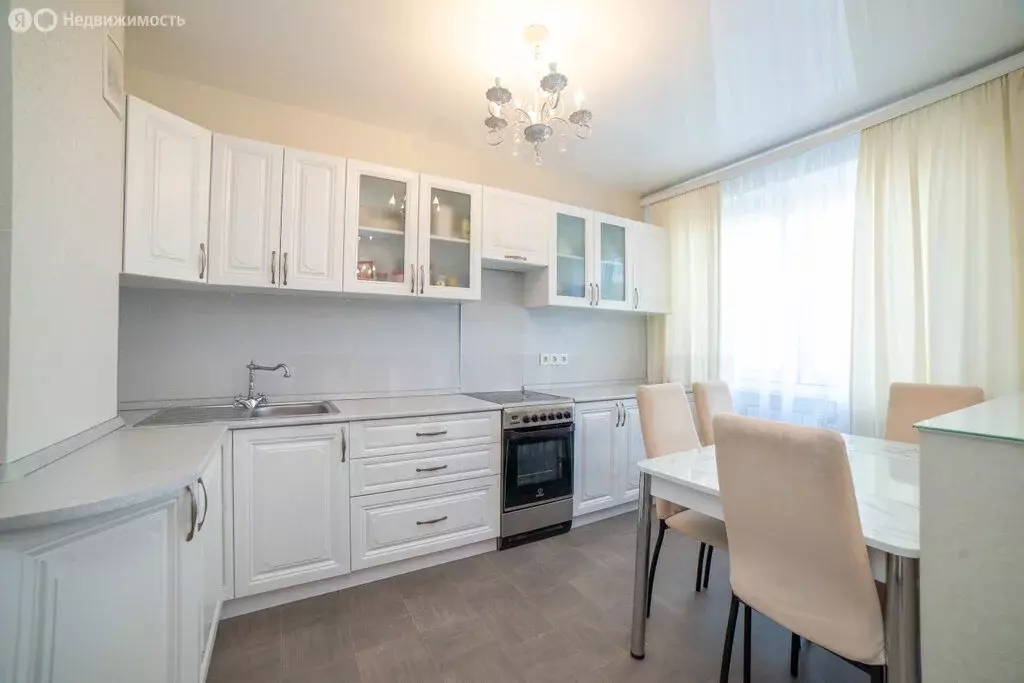 2-комнатная квартира: Екатеринбург, Якутская улица, 10 (61.5 м) - Фото 0