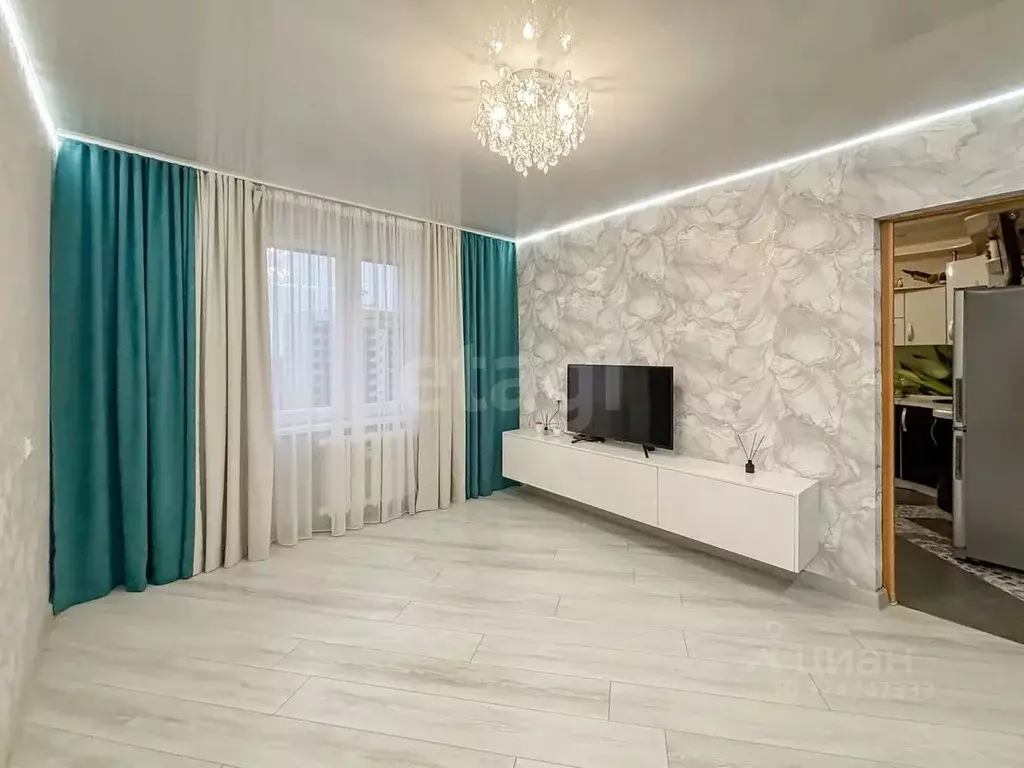 3-к кв. Псковская область, Псков ул. Крестки, 7 (67.6 м) - Фото 1