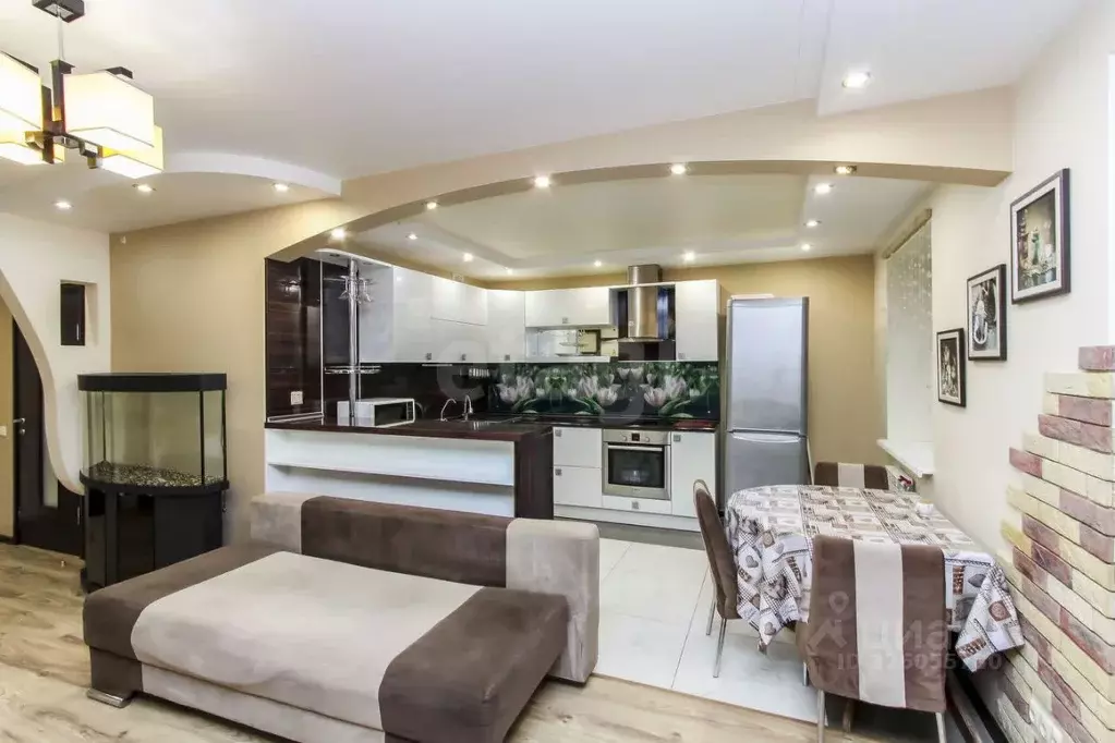 3-к кв. Тюменская область, Тюмень ул. Домостроителей, 16а (88.0 м) - Фото 2