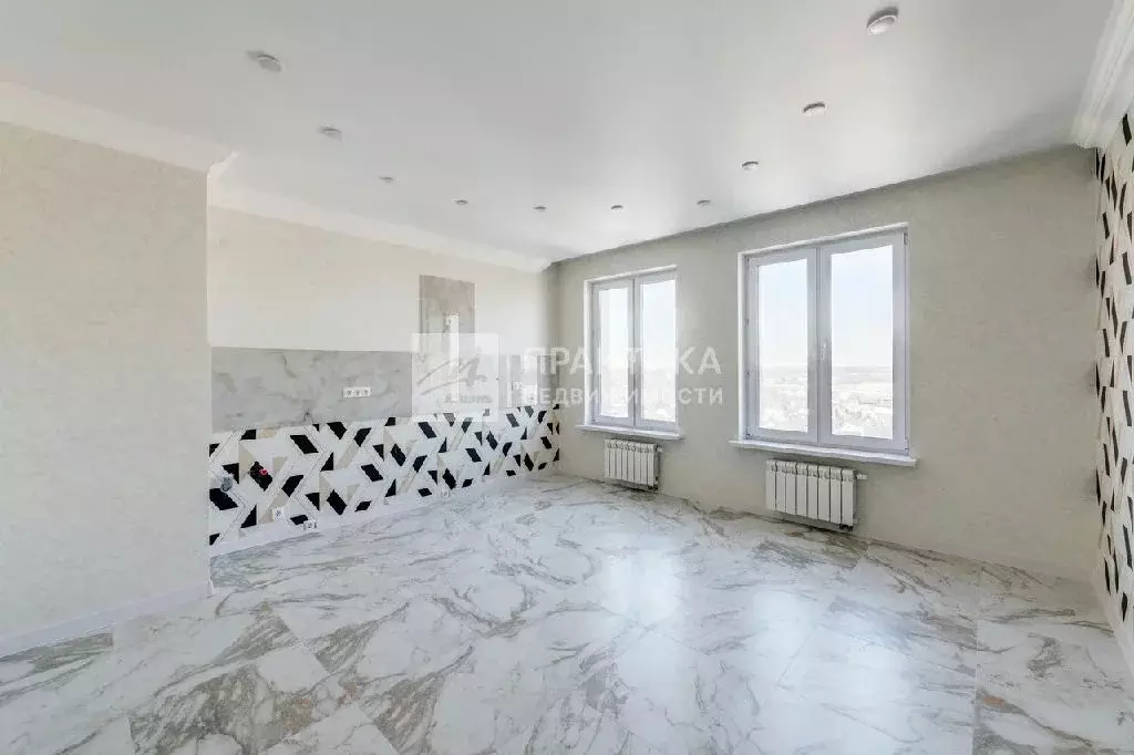 Продается 3-комнатная квартира - Фото 1