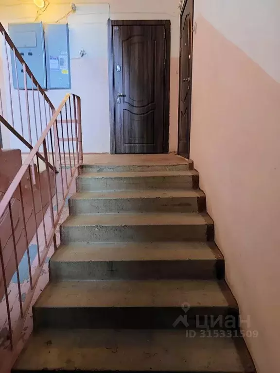 2-к кв. Смоленская область, Вязьма пер. Нахимова, 1 (55.0 м) - Фото 1