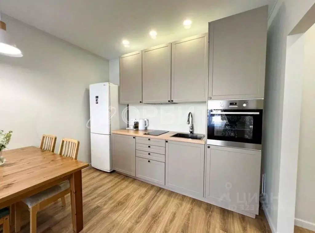 2-к кв. Тюменская область, Тюмень ул. Пожарных и Спасателей, 1 (53.4 ... - Фото 2