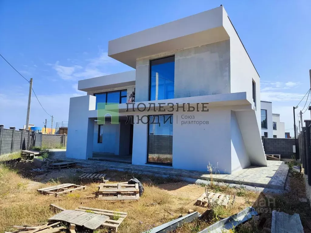 Дом в Севастополь ул. Челнокова, 17к17 (276 м) - Фото 1