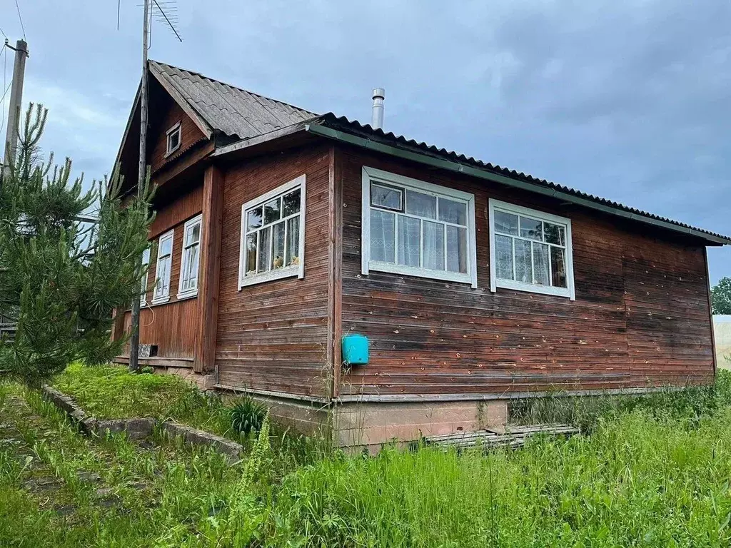 Дом в Ленинградская область, Тихвинский район, Мелегежское с/пос, д. ... - Фото 1