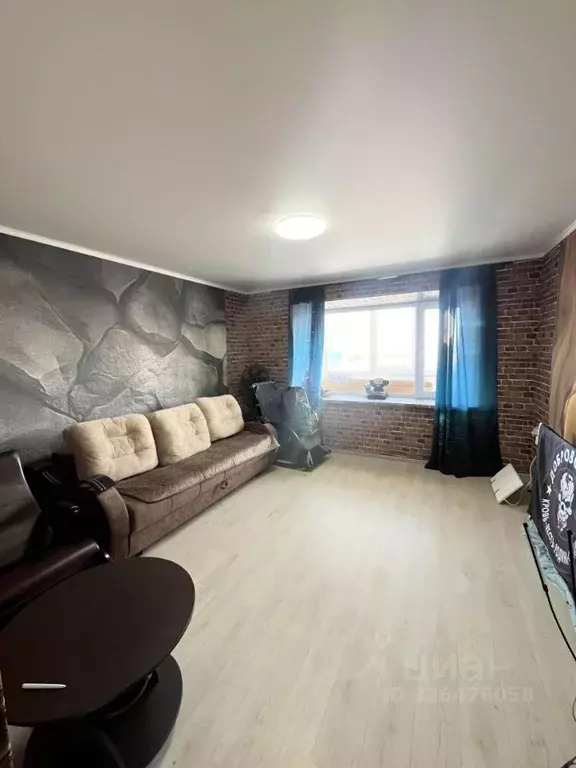 2-к кв. Омская область, Большеречье рп ул. Советов, 172 (48.3 м) - Фото 1