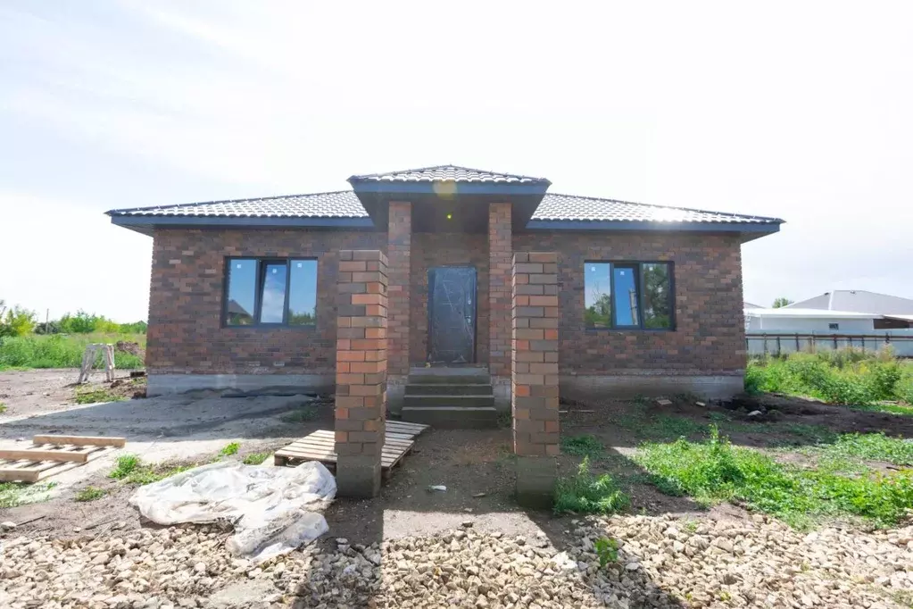 Дом в Оренбургская область, Оренбургский район, Весенний сельсовет, ... - Фото 1