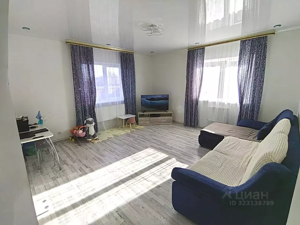 Дом в Башкортостан, Кармаскалинский сельсовет, д. Новотроицк ул. ... - Фото 1