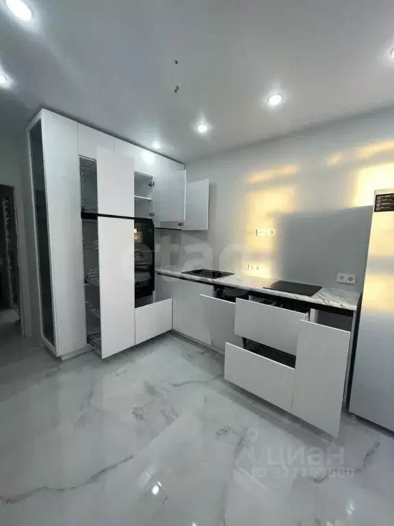 1-к кв. Тюменская область, Тюмень Заречный проезд, 39Ак2 (46.7 м) - Фото 2