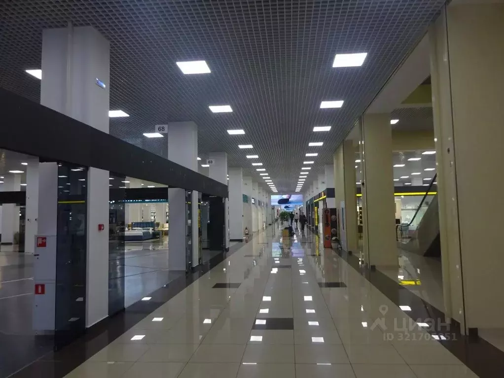 Торговая площадь в Санкт-Петербург Богатырский просп., 18К2 (324 м) - Фото 1