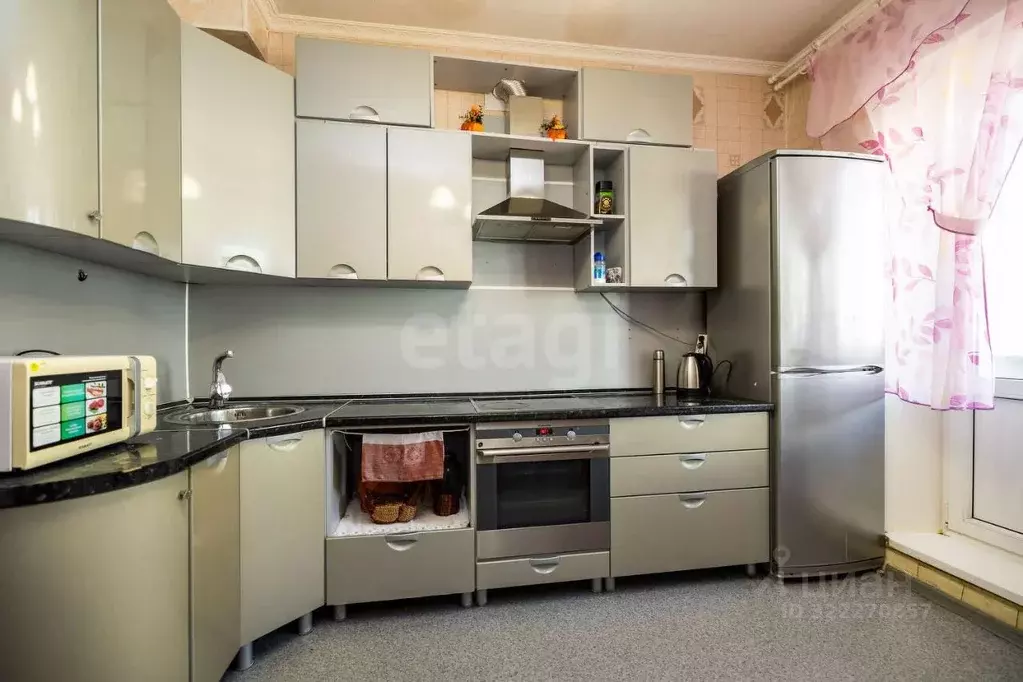 2-к кв. Ханты-Мансийский АО, Сургут просп. Ленина, 27 (52.7 м) - Фото 0