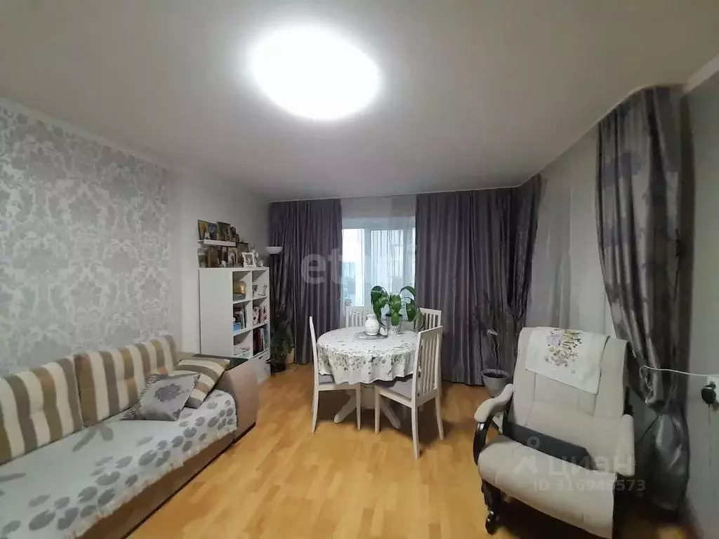 3-к кв. Белгородская область, Белгород ул. Калинина, 3 (70.2 м) - Фото 0