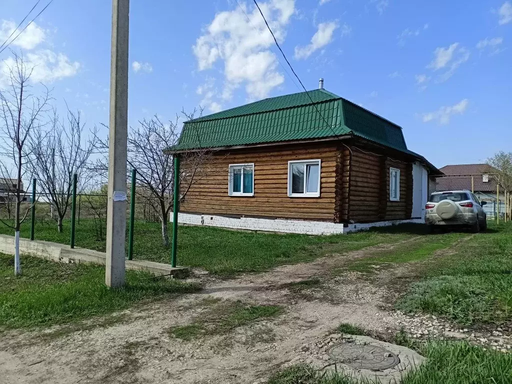 Дом в Самарская область, Кинель городской округ, Усть-Кинельский пгт ... - Фото 0