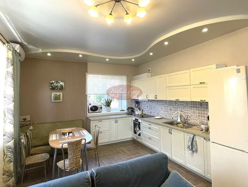 Коттедж в Тюменская область, Тюмень проезд Алуштинский, 13 (192 м) - Фото 1