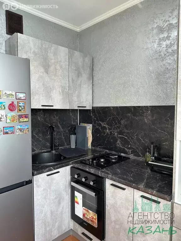 3-комнатная квартира: Казань, улица Гагарина, 55 (58.3 м) - Фото 1