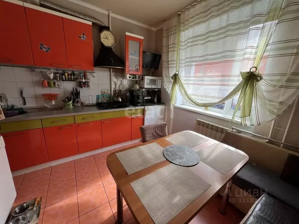 3-к кв. Ямало-Ненецкий АО, Новый Уренгой 2-й мкр, ул. ... - Фото 1