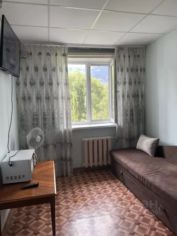 2-к кв. Крым, Ялта ул. Строителей, 3 (29.6 м) - Фото 1