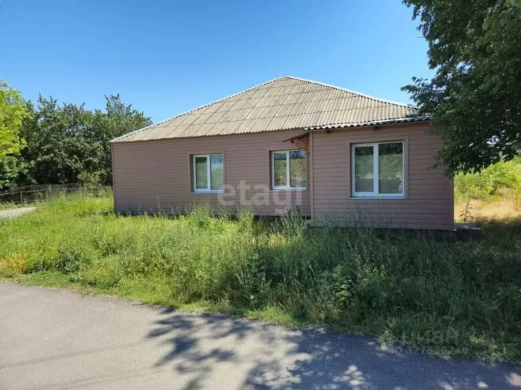 Дом в Ростовская область, Неклиновский район, с. Лакедемоновка Степная ... - Фото 1