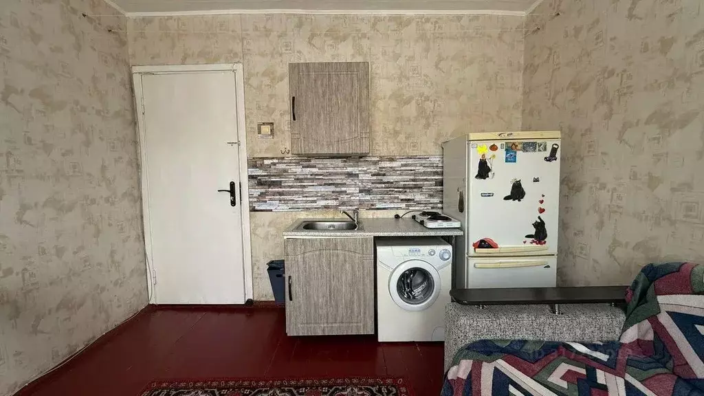 Комната Челябинская область, Челябинск ул. Гагарина, 3 (11.8 м) - Фото 1