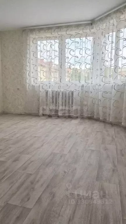 Студия Калужская область, Калуга Хрустальная ул., 44к3 (28.1 м) - Фото 1