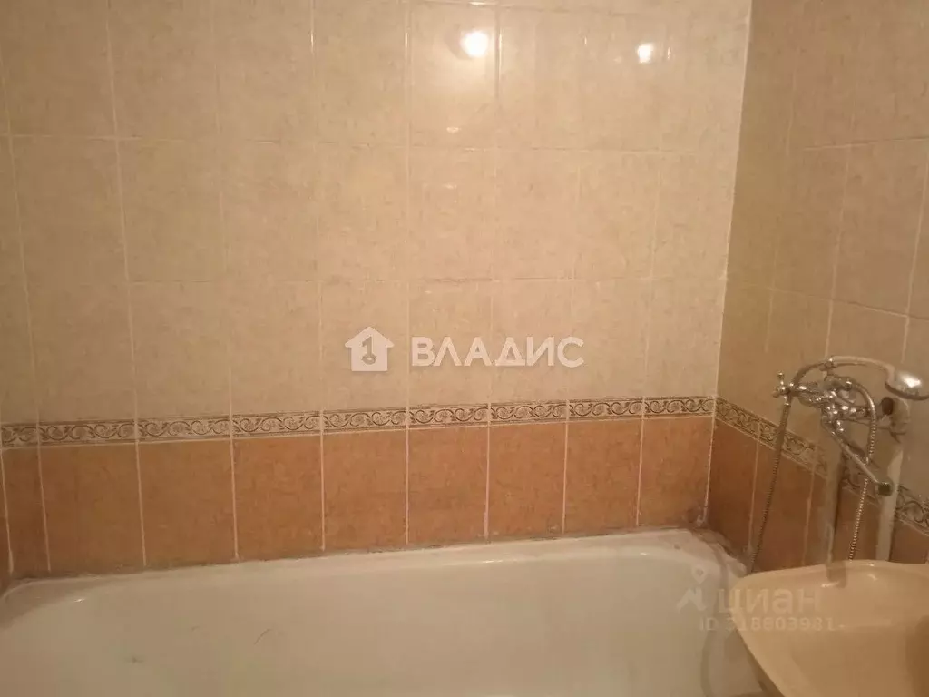 3-к кв. Бурятия, Улан-Удэ 148В мкр, 8/2 (66.1 м) - Фото 2