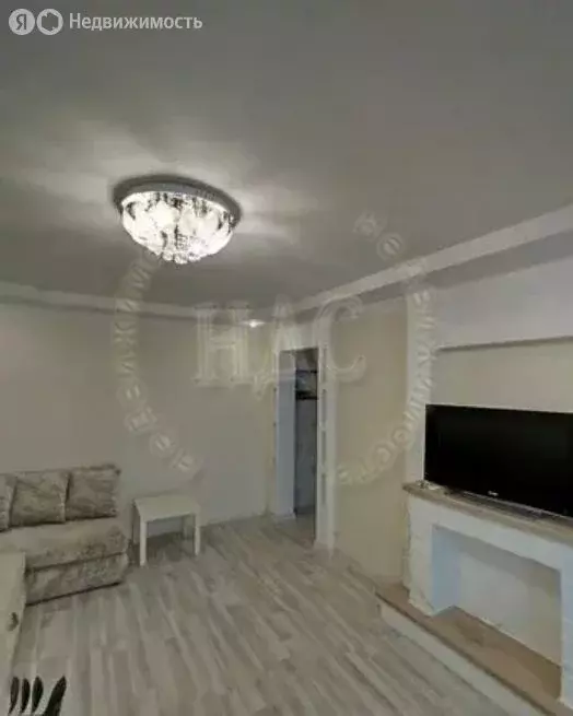 2-комнатная квартира: Курск, улица Павлуновского, 1 (49 м) - Фото 2