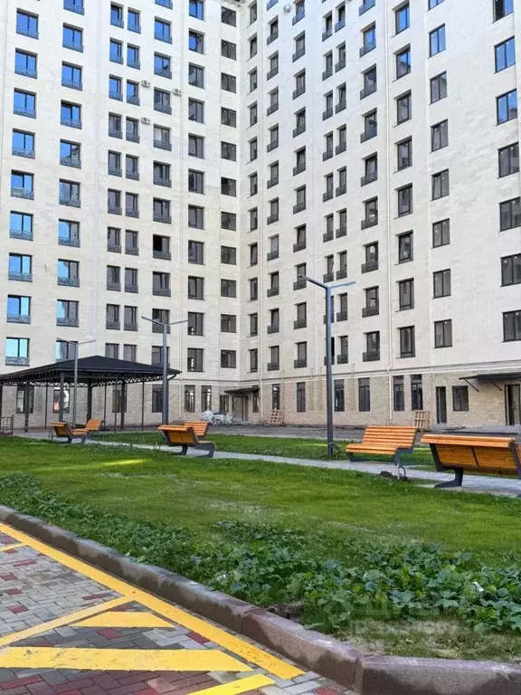 3-к кв. Кабардино-Балкария, Нальчик ул. Героя России Т.М. Тамазова, 5 ... - Фото 1