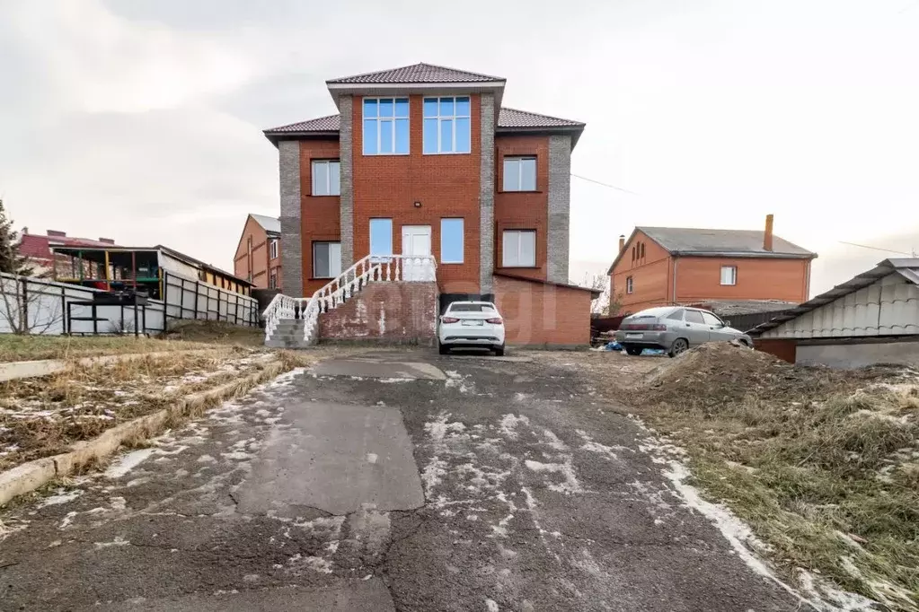 Дом в Красноярский край, Красноярск 4-я Дальневосточная ул., 1Н (489 ... - Фото 1