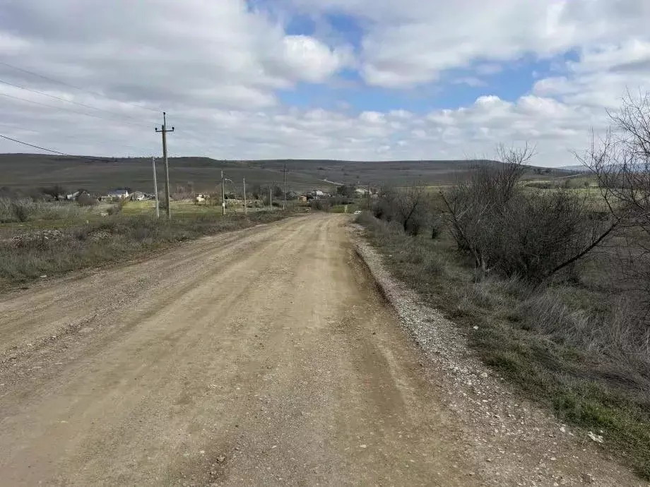 Участок в Крым, Симферопольский район, Чистенское с/пос, с. Камышинка ... - Фото 2