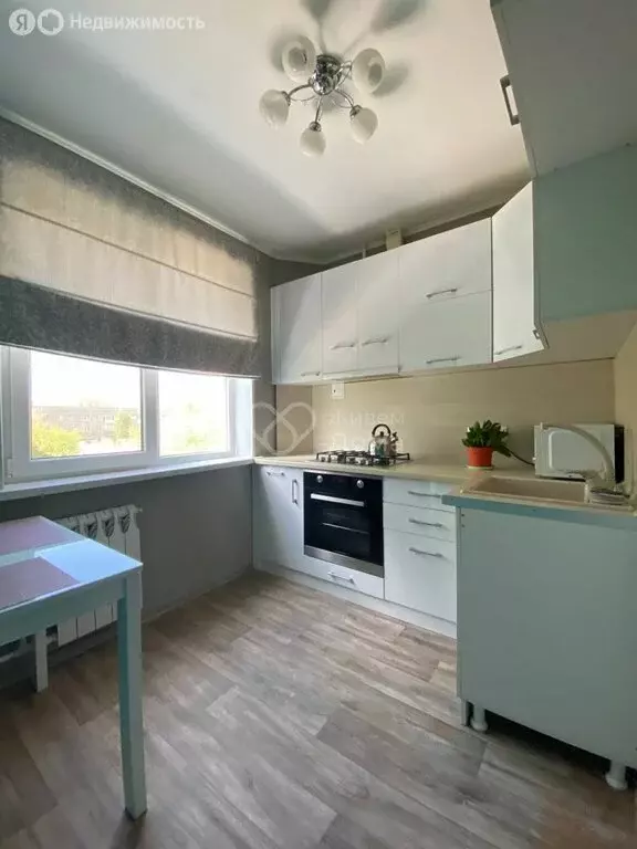 1-комнатная квартира: Волгоград, Курильская улица, 9 (38 м) - Фото 0