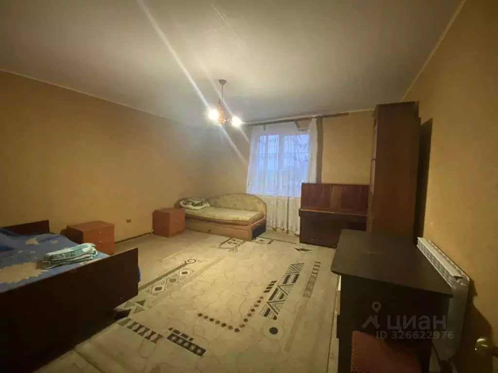 Дом в Белгородская область, Старый Оскол Спасская ул. (240 м) - Фото 1