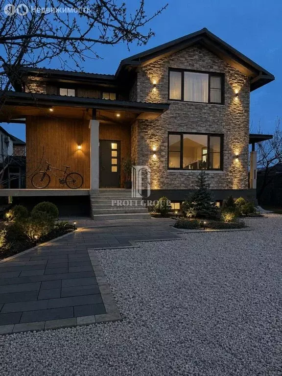 Дом в Махачкала, Бетонная улица, 1 (300 м) - Фото 1