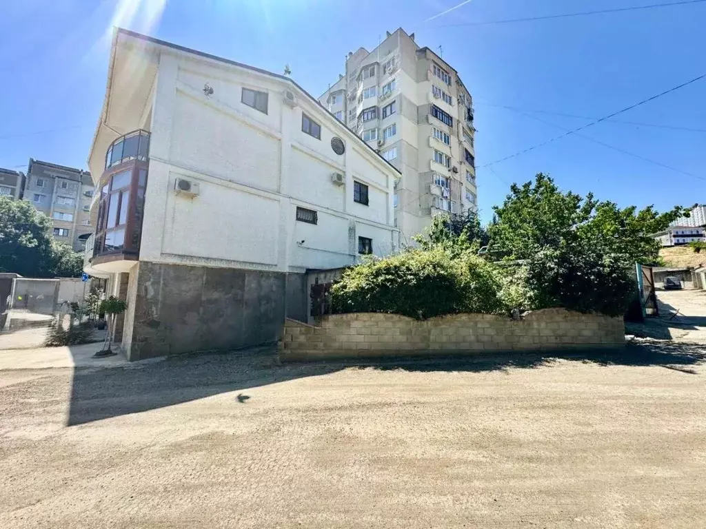Гараж в Крым, Алушта ул. Юбилейная (20 м) - Фото 0