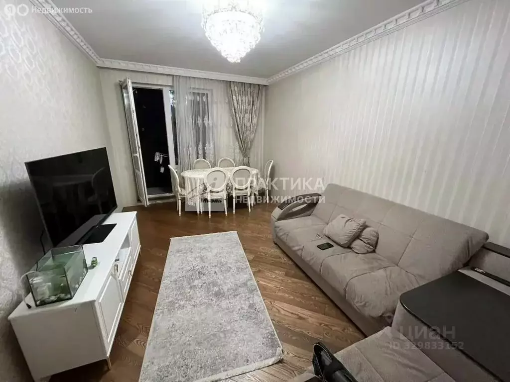 3-комнатная квартира: Красногорск, улица Игоря Мерлушкина, 8 (72 м) - Фото 1