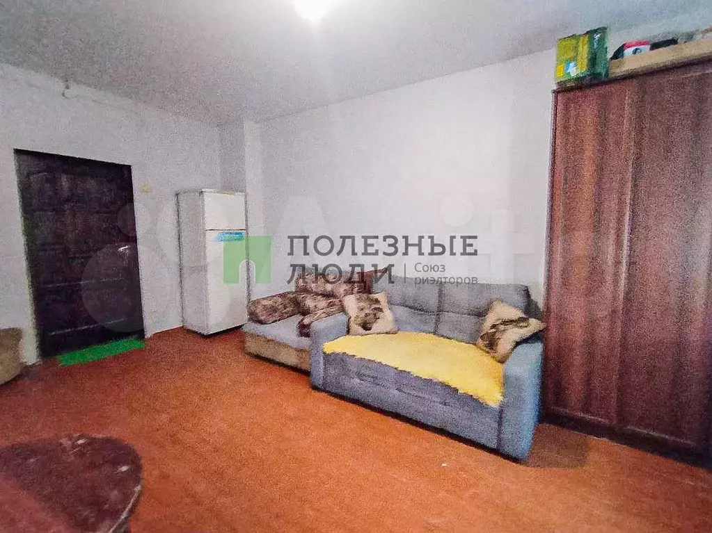 Комната 18 м в 3-к., 4/4 эт. - Фото 0
