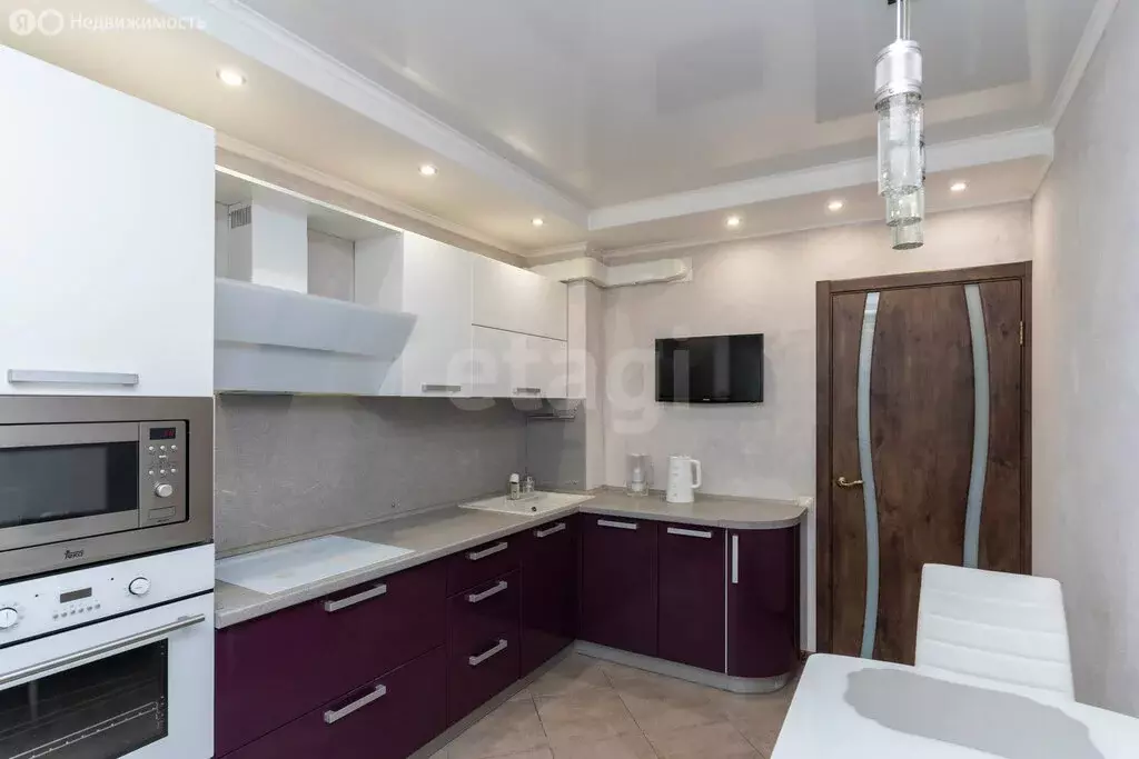 3-комнатная квартира: Тюмень, улица Прокопия Артамонова, 4 (85.9 м) - Фото 2