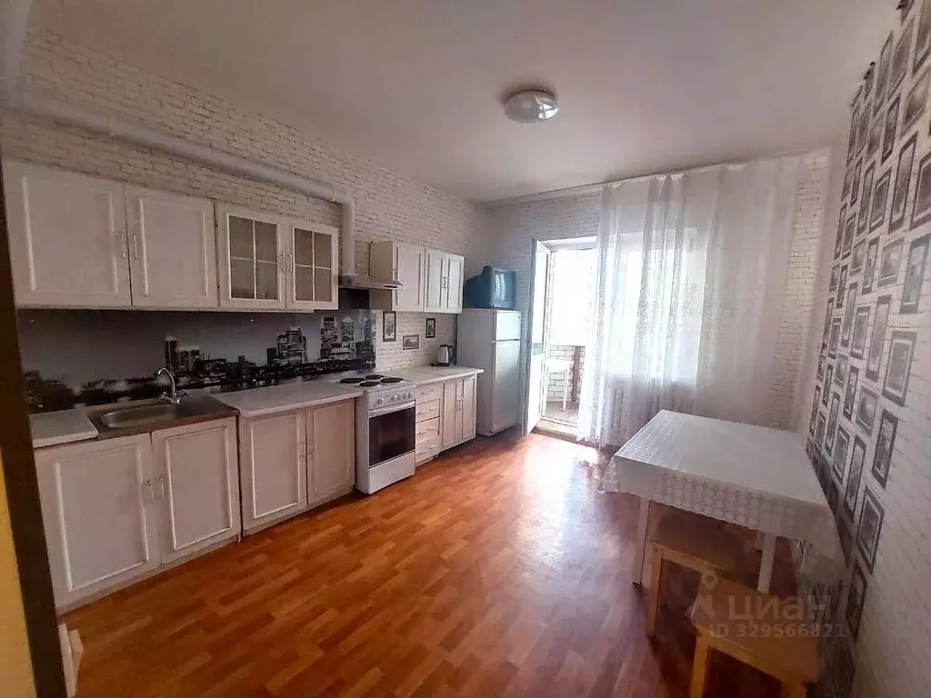 2-к кв. Брянская область, Брянск просп. Станке Димитрова, 67 (75.0 м) - Фото 1