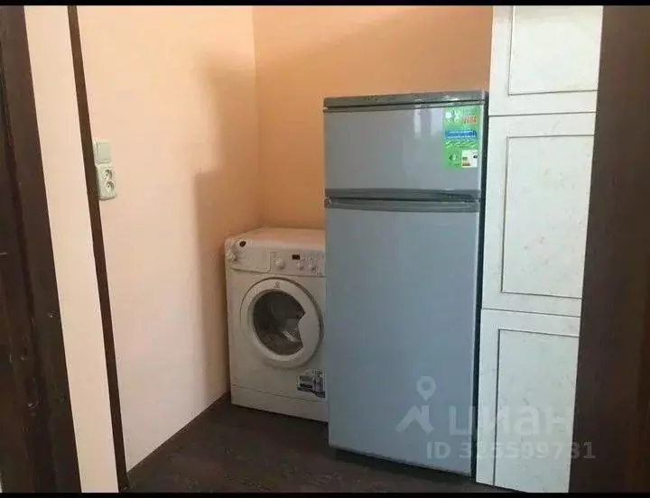 Дом в Крым, Симферополь Героев Сталинграда мкр,  (35 м) - Фото 1