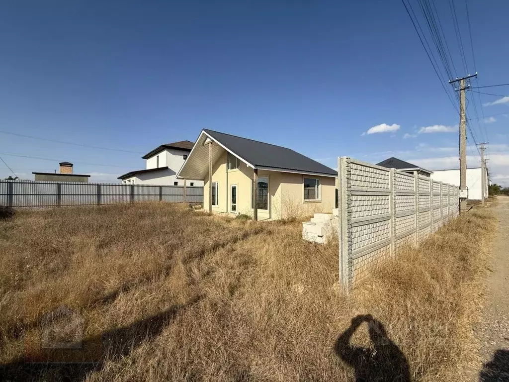 Дом в Крым, Сакский район, Уютненское с/пос, Приморье садовое ... - Фото 1