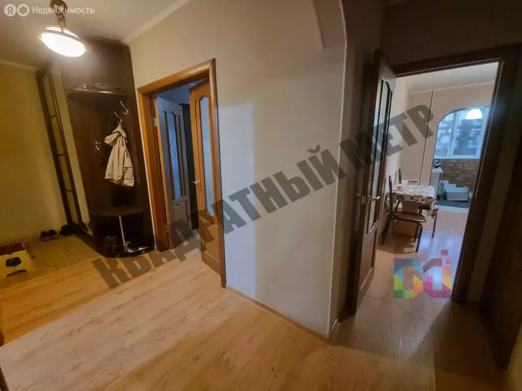3-комнатная квартира: Элиста, 6-й микрорайон, 27 (66.7 м) - Фото 0
