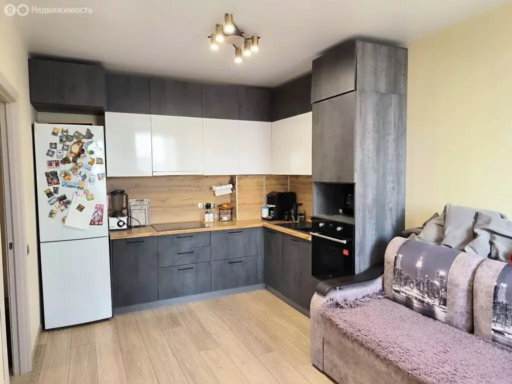 2-комнатная квартира: Астрахань, улица Генерала Епишева, 49А (51.6 м) - Фото 0